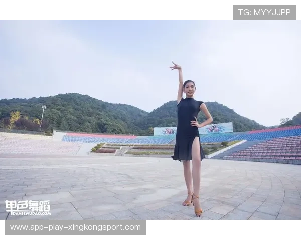 世界冠军花式倒立炫技:极限之上的优雅舞蹈 世界冠军花式倒立炫技:极限之上的优雅舞蹈