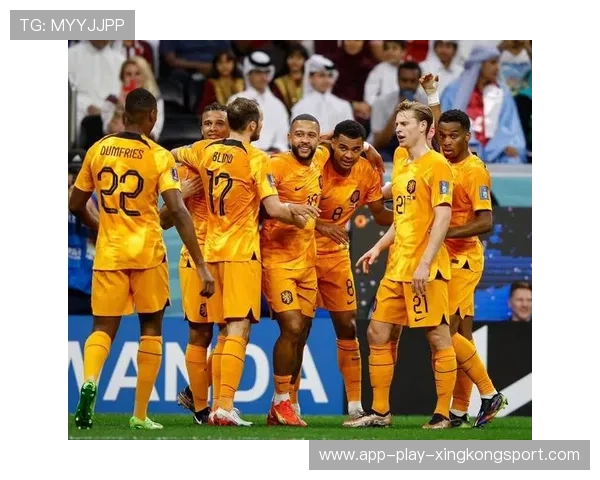 荷兰的反击艺术被后辈传承,范戴克与德佩的组合被传唱 荷兰的反击艺术被后辈传承,范戴克与德佩的组合被传唱