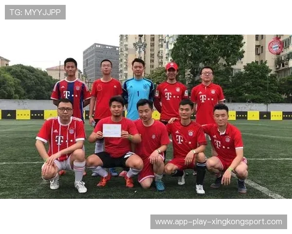 拜仁替补闪耀全场，安联球迷起立鼓掌见证历史时刻