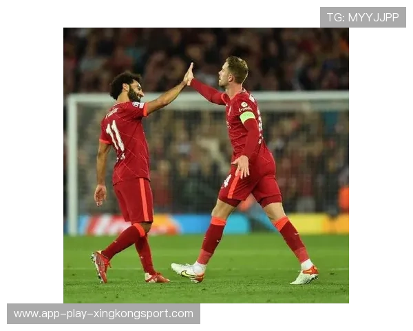 曼联稳守后推进攻势,利桑德罗支撑后场表现优异