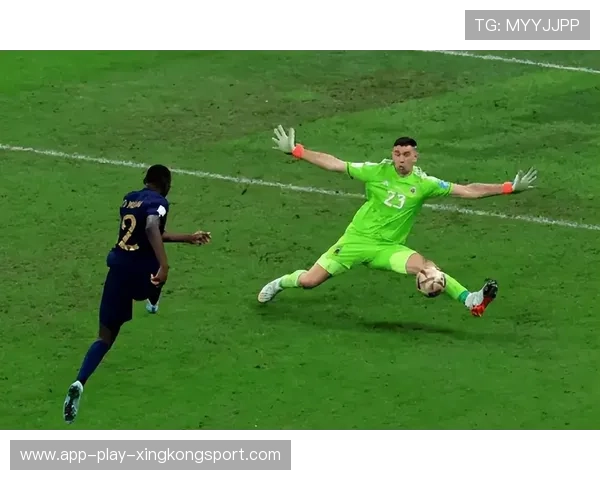 拉什福德反越位单刀挑射命中