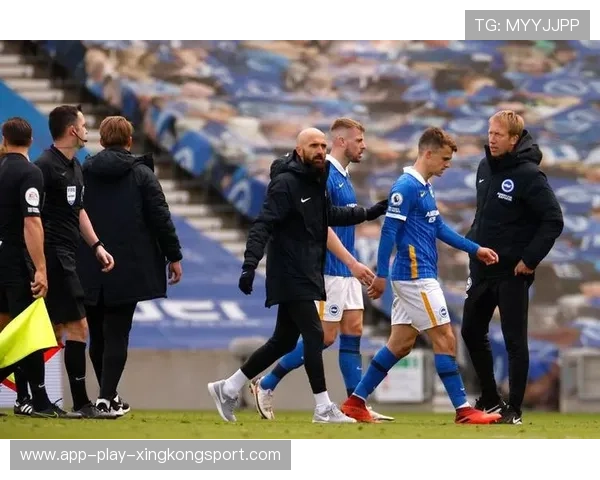 那不勒斯终场哨响前的绝平引发狂欢 那不勒斯终场哨响前的绝平引发狂欢